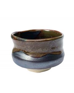 Einzigartige Matchaschale aus Mino – handgeformt mit heller Keramik und dunkelbrauner Glasur