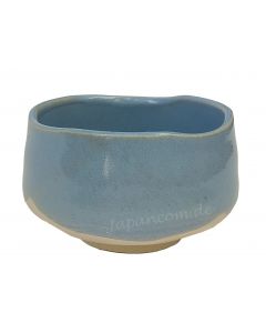 Handgefertigte Matcha Schale für Teezeremonien mit beruhigender himmelblauer Glasur